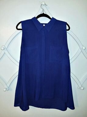 Collection Sleeveless Blouse in Blue